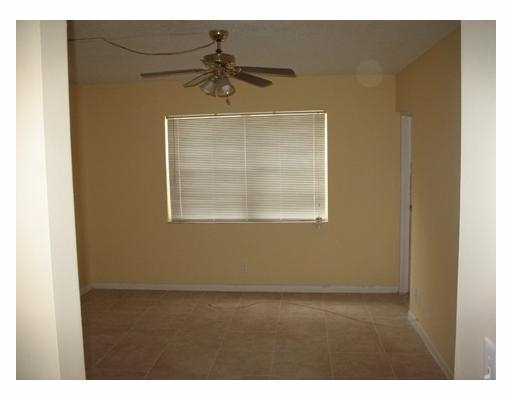 Building Photo - 4394 NW 9th Ave