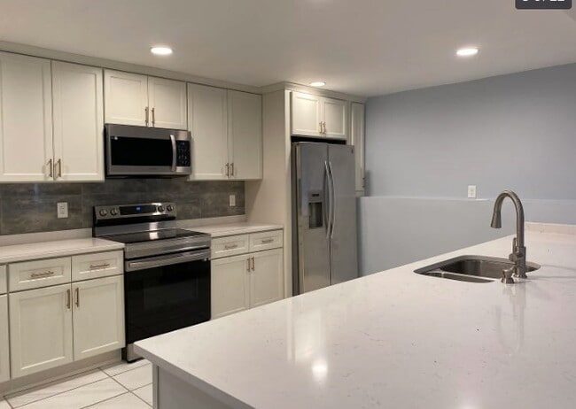 Building Photo - 0 Upton Rd