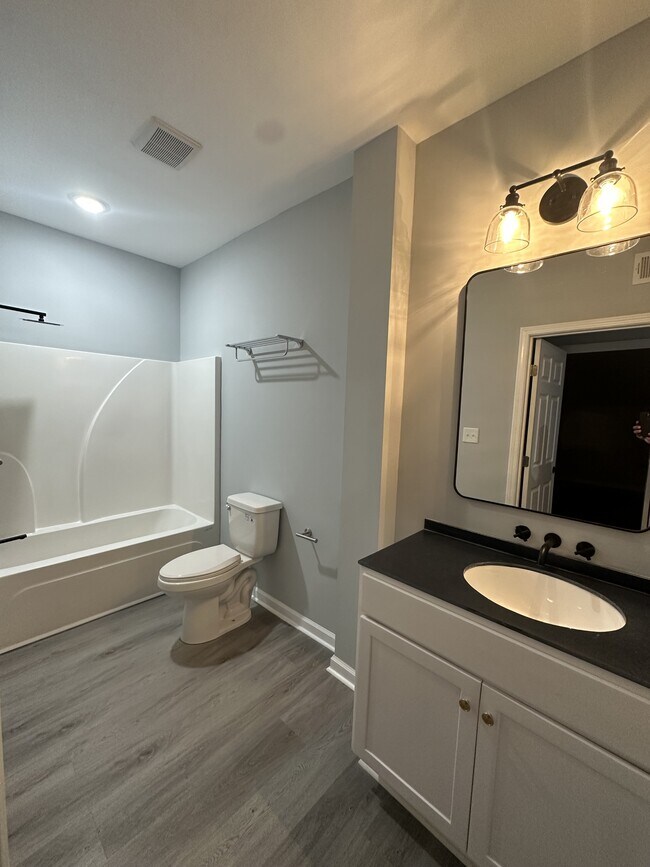 Building Photo - 776 Baconsfield Dr