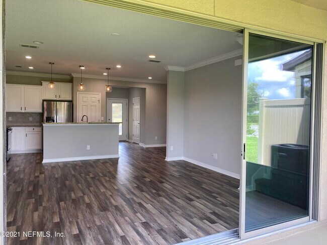 Foto del edificio - 7003 Berrybrook Dr