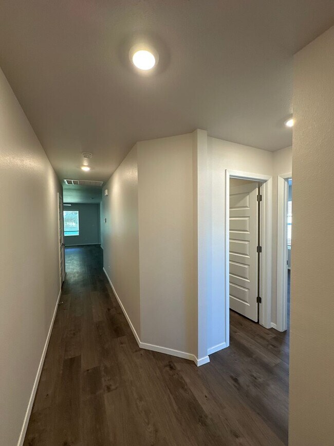 Foto del edificio - Now Pre-Leasing! Charming 4-Bedroom, 2-Bath Home in Broken Arrow