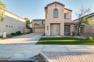 Building Photo - 8337 W Hughes Dr