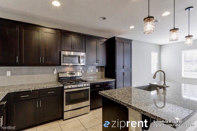 Building Photo - 3 br, 2.5 bath House - 1465 Durfee Ct, Fol...