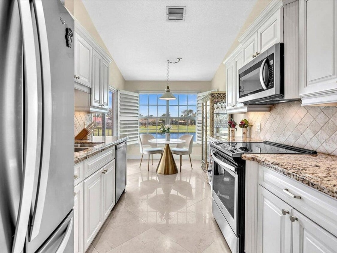 Primary Photo - 17287 Boca Club Blvd