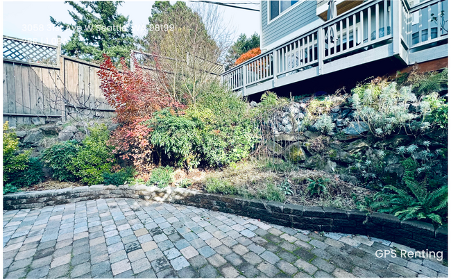 Building Photo - 3058 31st Ave W