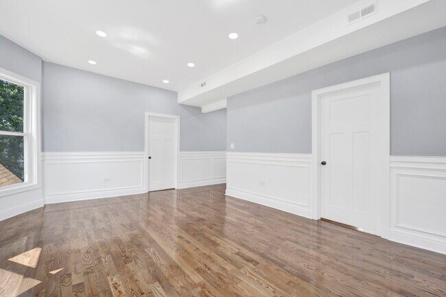 Foto del edificio - 1821 N Kedvale Ave