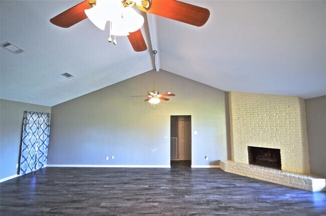 Building Photo - 3543 Tamarisk Ln