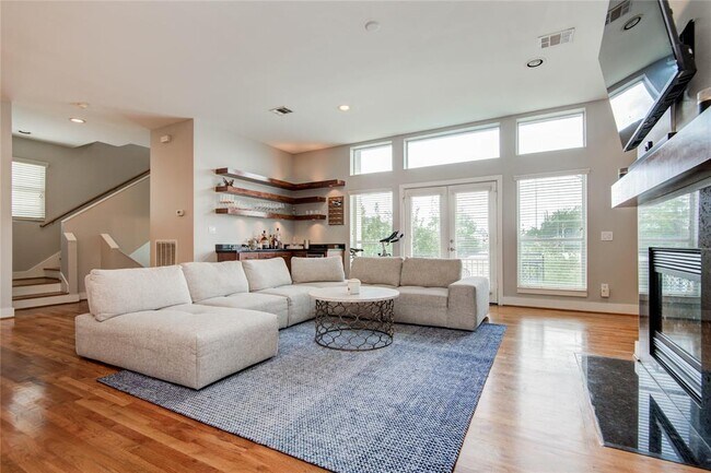 Foto del edificio - 5336 Darling St