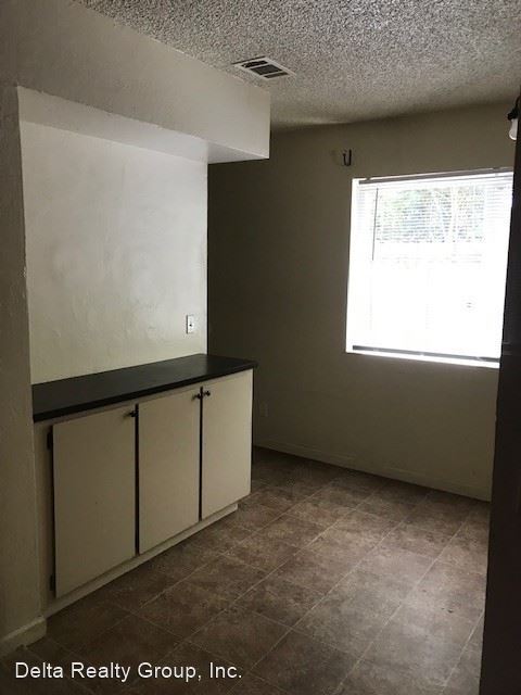 Foto del edificio - 2 br, 1.5 bath House - 2077 Peach Tree Dr