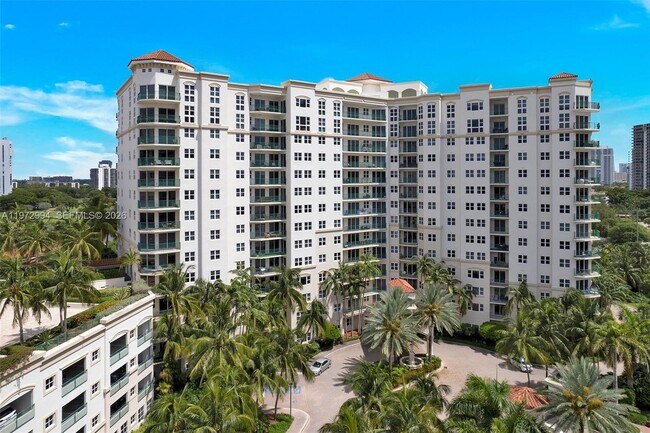 Foto del edificio - 20000 E Country Club Dr