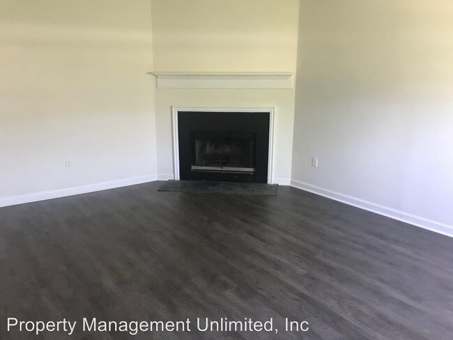Building Photo - 7998 E Field Dr