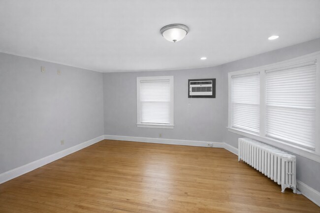 Foto del edificio - 809 13th Ave SE