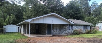 Building Photo - 3000 Kay Don Rd