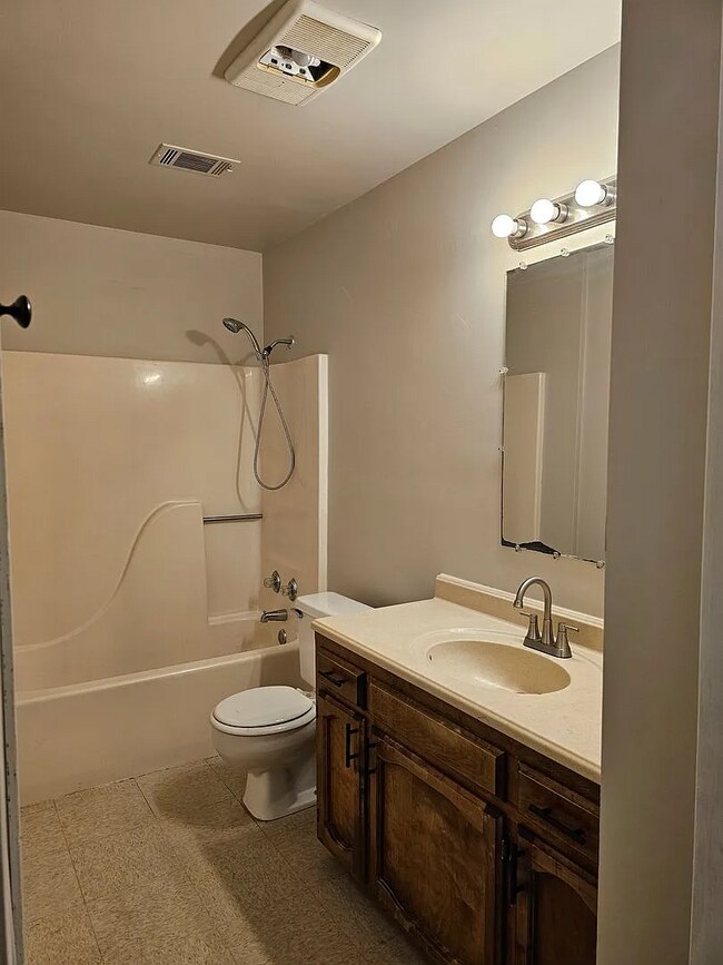 Foto del edificio - 44176 Simpson Pl