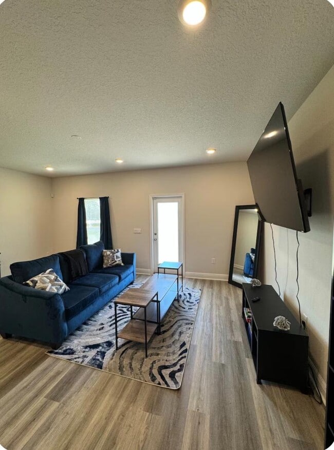 Foto del edificio - 5681 Stellarjay St