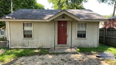 Building Photo - 505 W Conway St