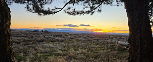 Foto del edificio - 17865 S Pleasant Vly Rd