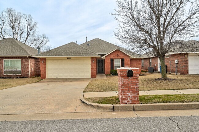 Foto del edificio - Gorgeous 3 bedroom 2 Bath Home in the Heart of Edmond