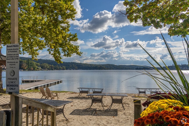 Residents can enjoy the various beaches and parks lining Lake Mohawk in Sparta.
