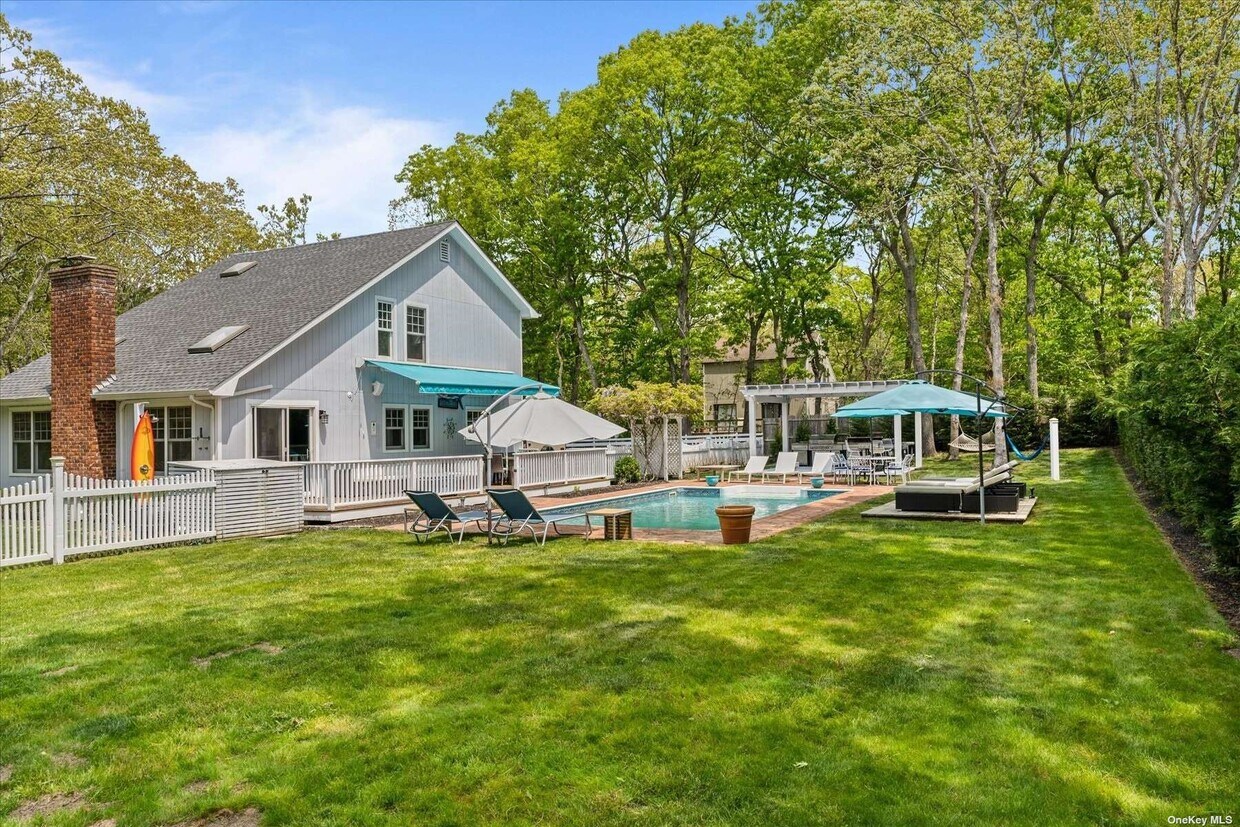 Primary Photo - 28 Oceanview Ave