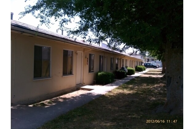 Foto del edificio - 432 N Poplar Ave