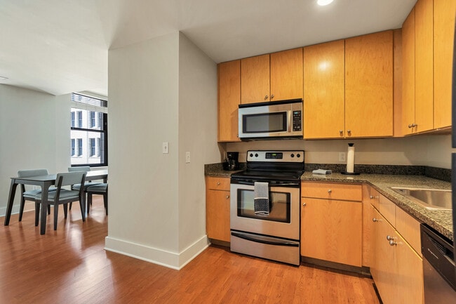 Building Photo - 314 N Broadway