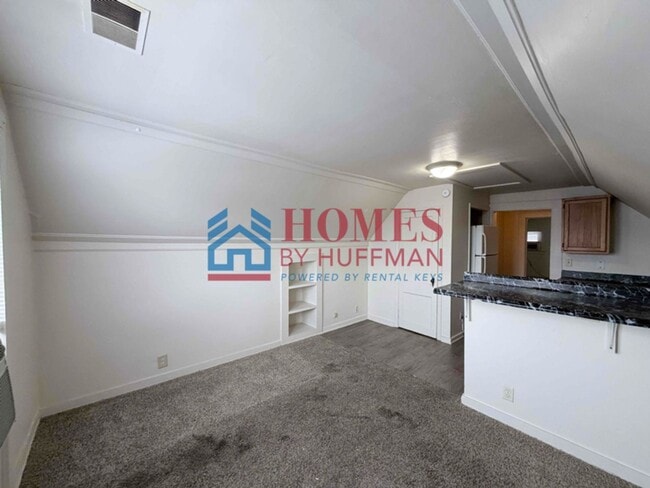 Building Photo - 202 E Missouri St