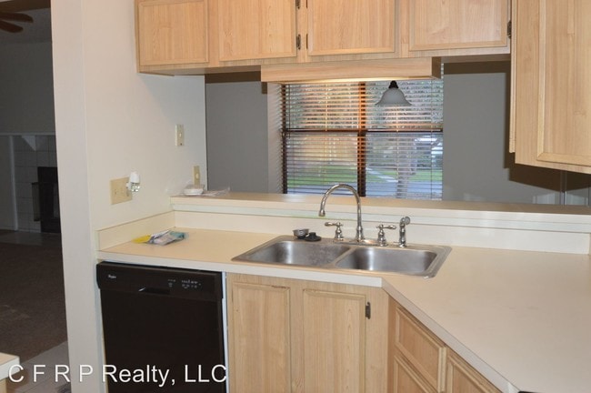 Building Photo - 14736 Norwood Oaks Dr