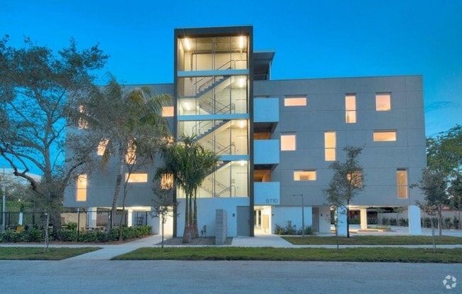 Building Photo - House 57