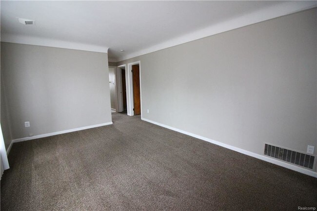 Building Photo - 26705 Greenleaf St