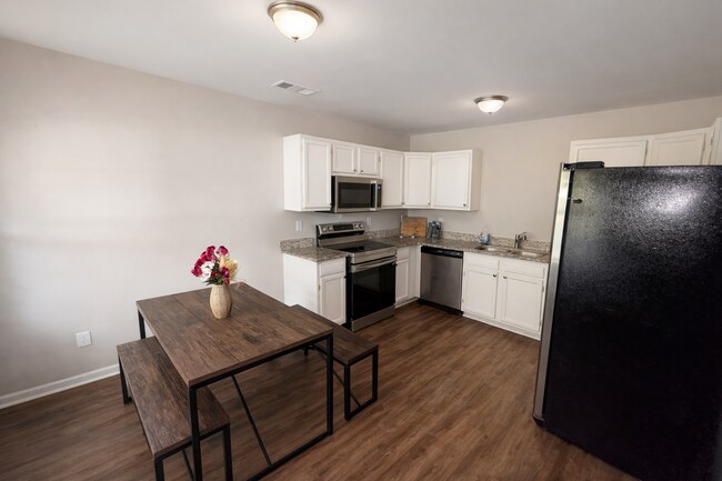 Foto del edificio - 750 Alaska St