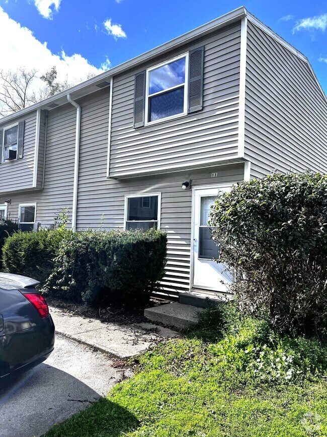 Townhomes for Rent under 1,000 in Avon NY 1 Townhouses