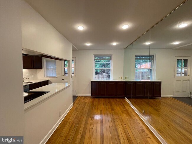 Foto del edificio - 4273 35th St S