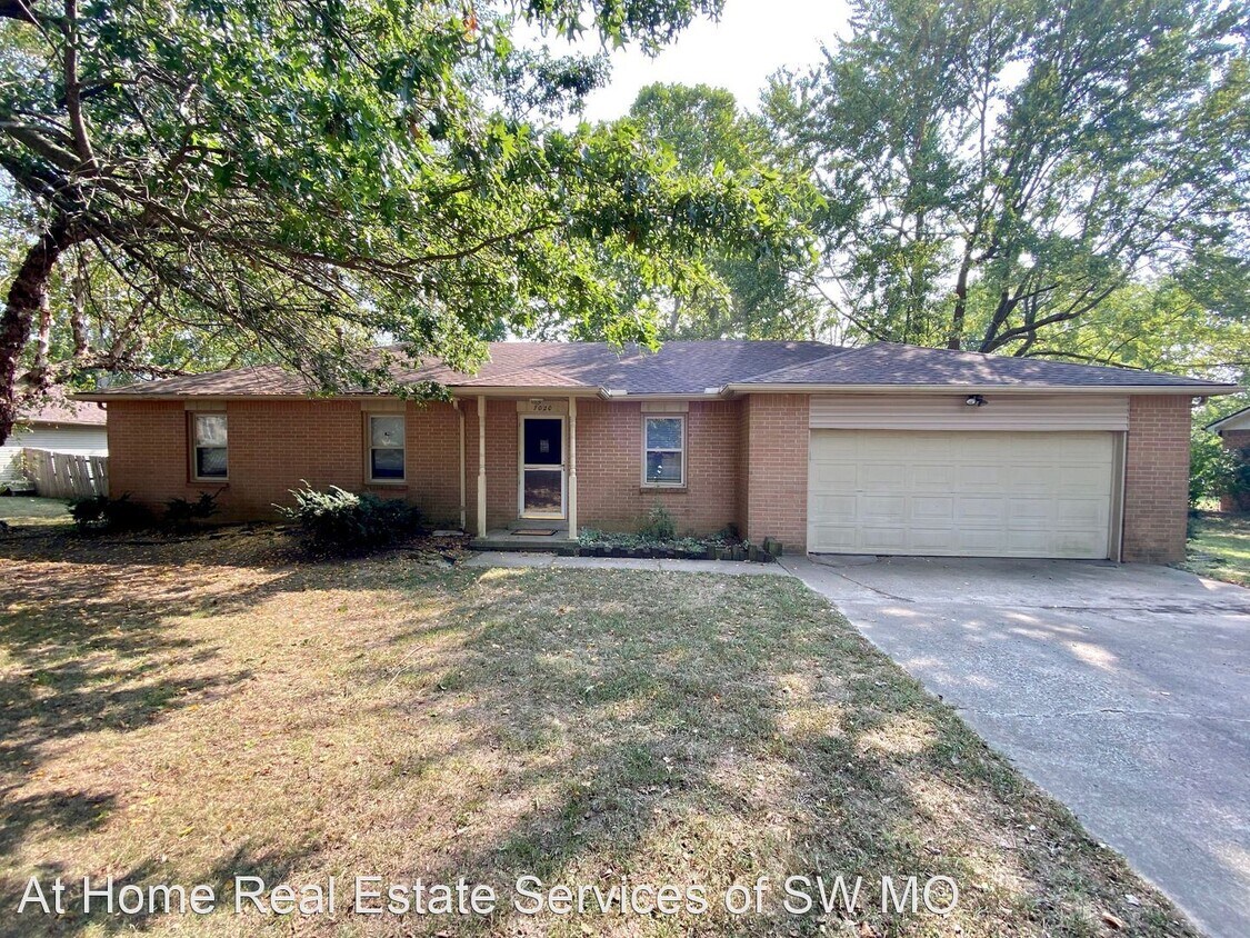 Primary Photo - 3 br, 2 bath House - 7020 W Dogwood