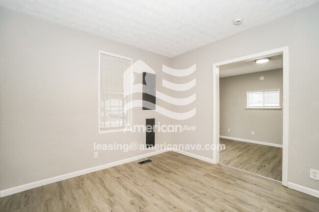 Foto del edificio - 1629 Hillcrest Ave