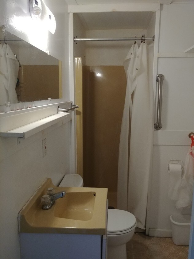 Building Photo - 35 Chestnut Hill Ave