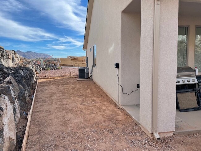 Building Photo - Brand New Home **FURNISHED OPTION** FLEXIBLE LEASE TERM