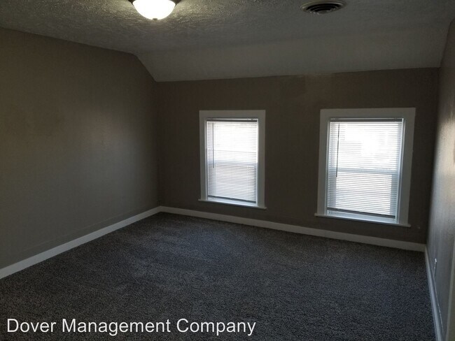 Building Photo - 501 Elm Ave