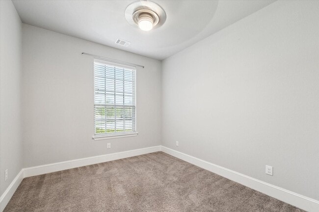 Foto del edificio - 1010 Bat Hawk Ct