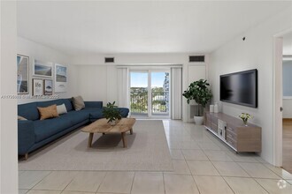 Building Photo - 3215 S Ocean Blvd