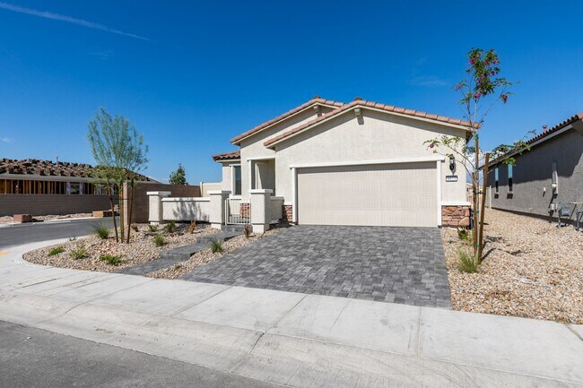 Building Photo - 6823 Laguna Blanca St