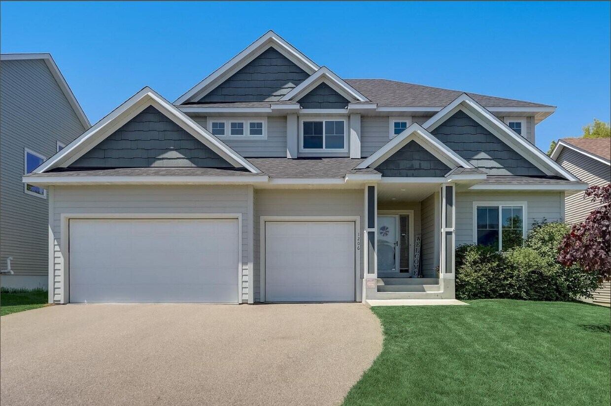 1206 Rosemary Ln, Chaska, MN 55318 House Rental in Chaska, MN