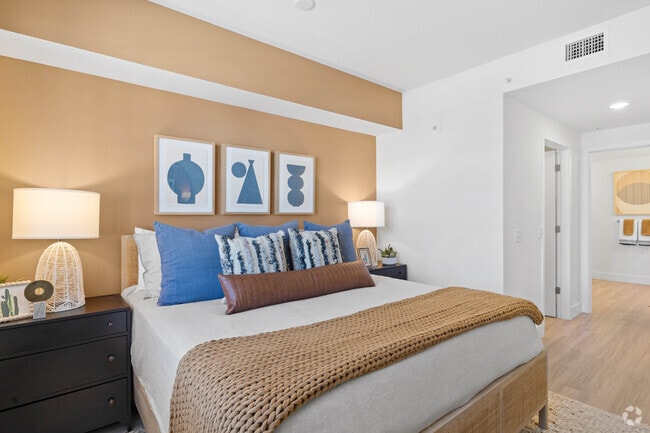 2HAB, 2BA - 1,121 ft² - Alton Central Park