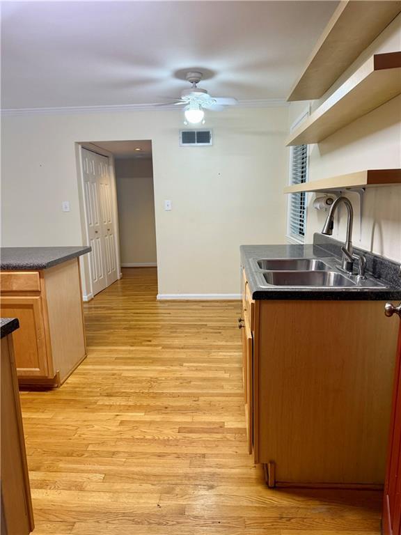 Foto del edificio - 410 Candler Park Dr NE