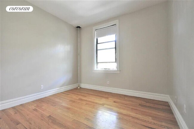 Foto del edificio - 526 Lafayette Ave