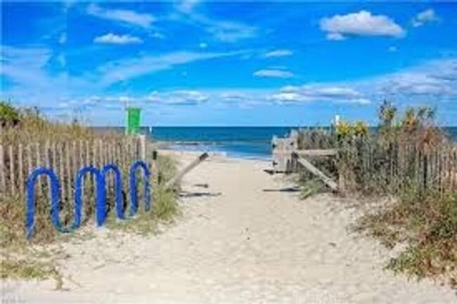 Building Photo - 811 N 1st St