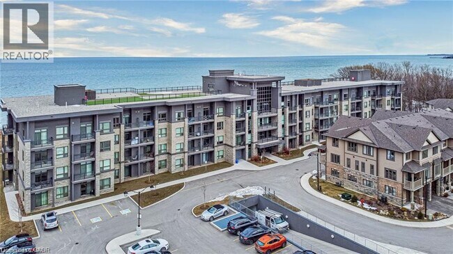 Photo du bâtiment - 35 Southshore Cres