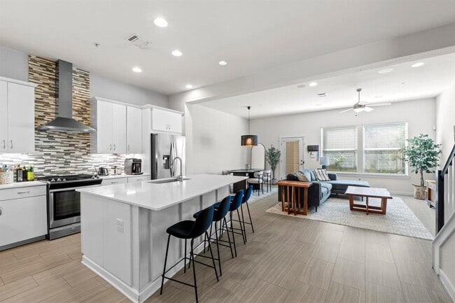 Building Photo - 4615 Berkman Dr
