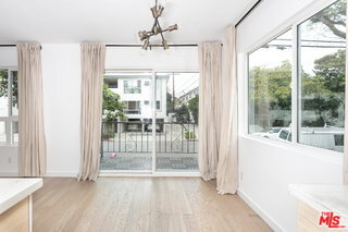 Foto del edificio - 560 Kings Rd
