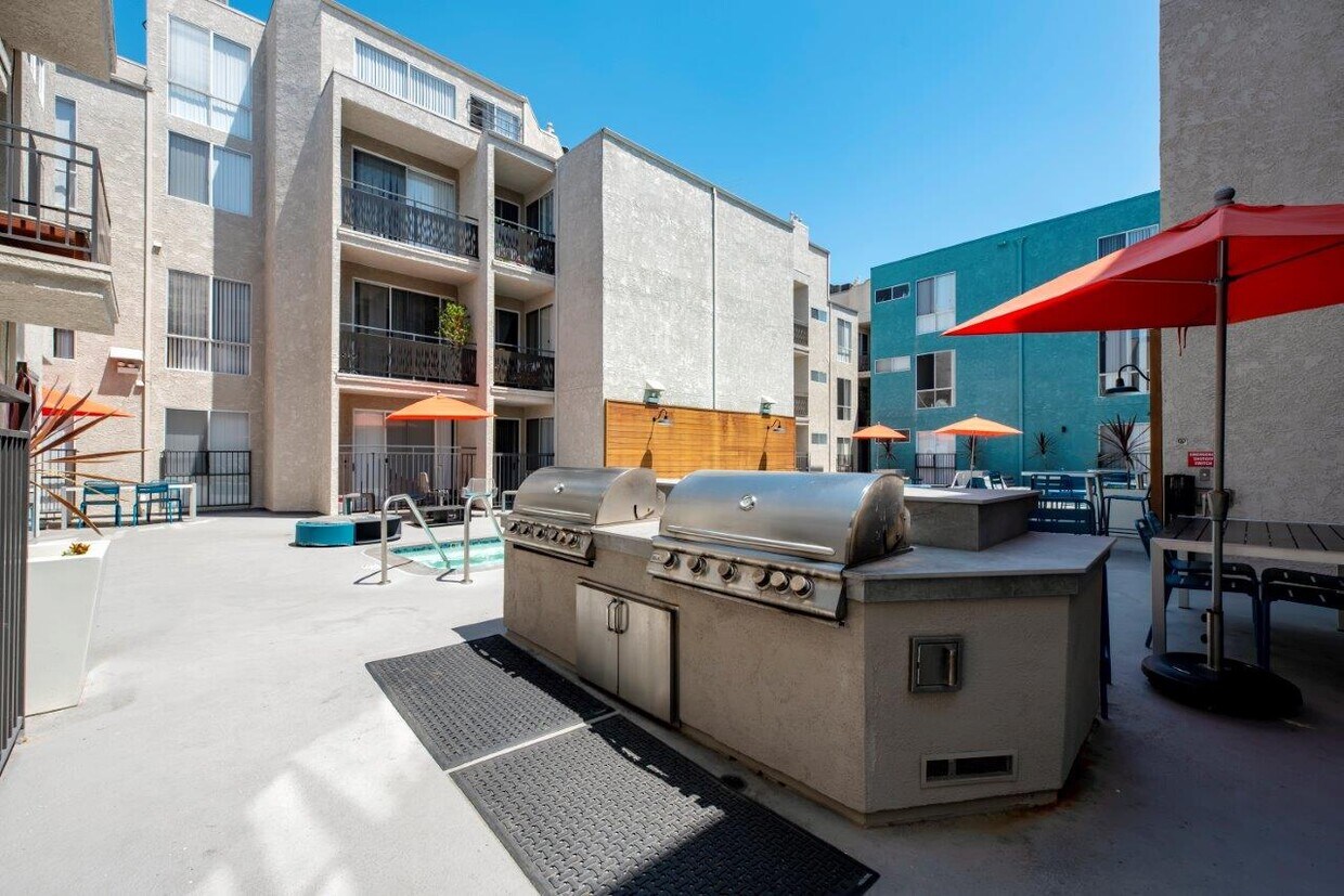 URBANLUX FLEUR PREMIUM Apartments in Los Angeles, CA Westside Rentals